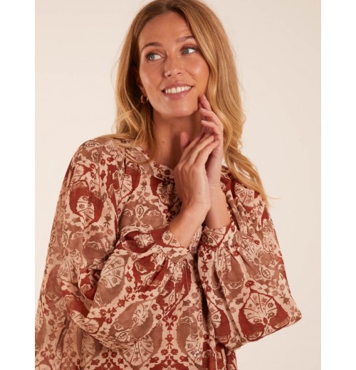 Twist Hem Print Blouse Twist Hem Print Blouse